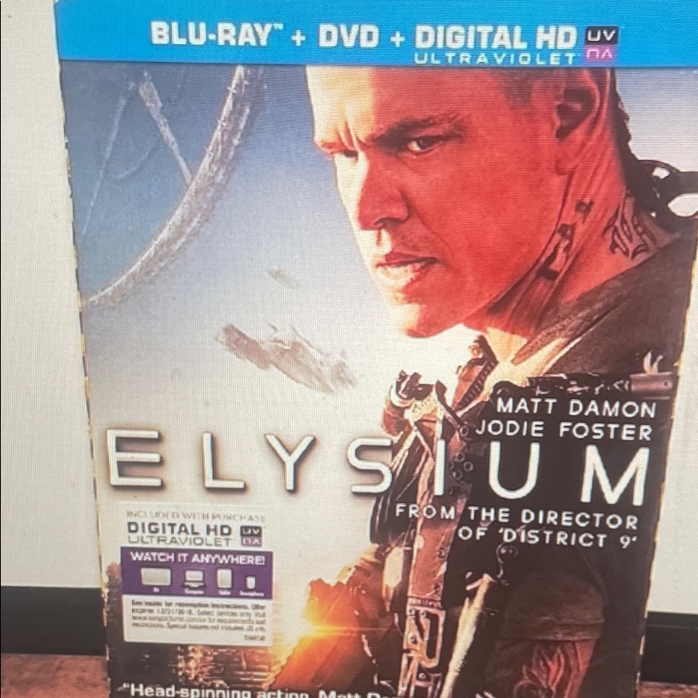 Elysium (Blu-ray + DVD + Digital HD) - Matt Damon - White/Blue Cover